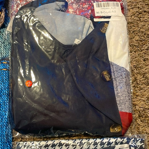 FOUR PACK Mid-Sleeve Satin V-Necks - Picture 4 of 7